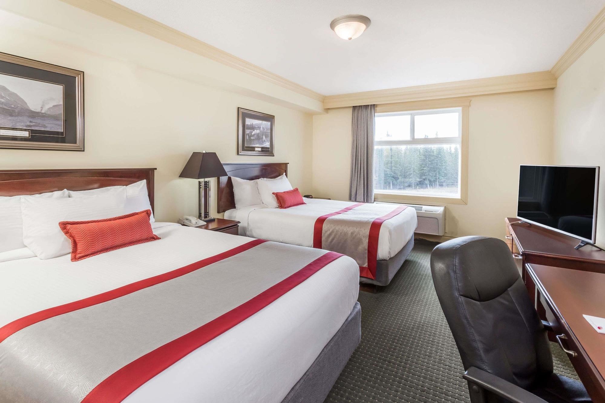 Hotel Ramada By Wyndham Hinton Exterior foto