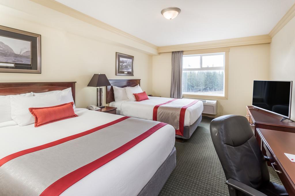 Hotel Ramada By Wyndham Hinton Exterior foto